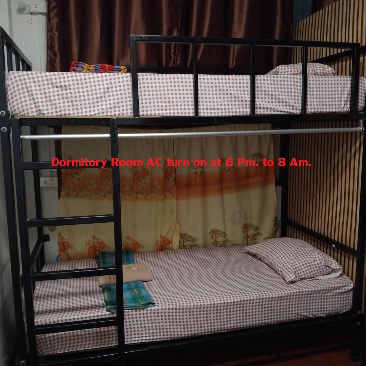 Sleepwith Me Hostel Bangkok Dış mekan fotoğraf